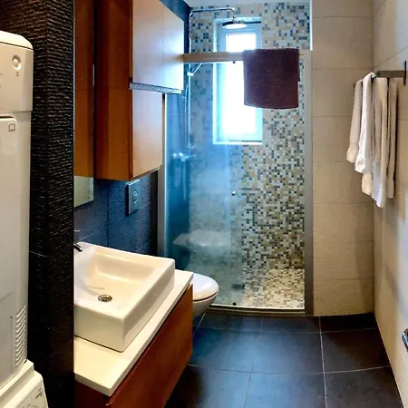 Caze Central Luxury Apartment